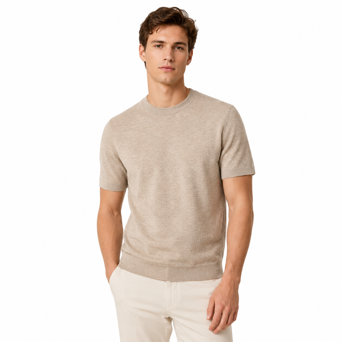 Camiseta masculina NARO em tricô de lã bege vista frontal